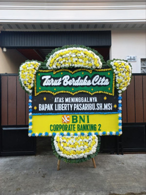 Papan Bunga Duka di Kertaangsana