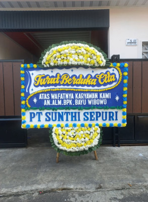 Papan Bunga Duka di Kertaangsana